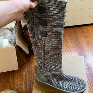Grey cardigan uggs